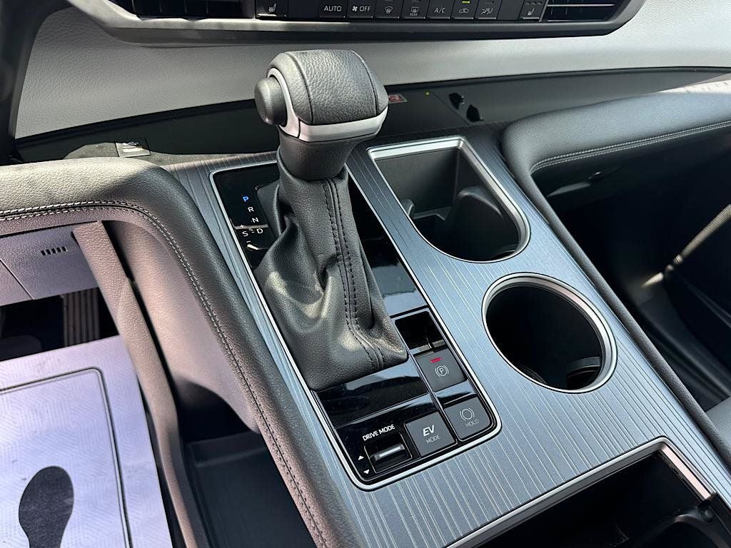 2025 Toyota Sienna XLE 7 Passenger