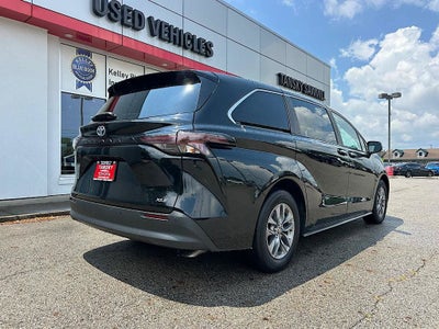 2025 Toyota Sienna XLE 7 Passenger