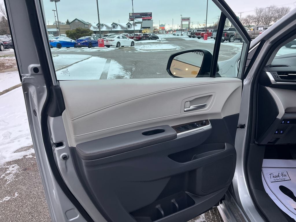 2023 Toyota Sienna XLE 7 Passenger