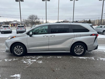 2023 Toyota Sienna XLE 7 Passenger