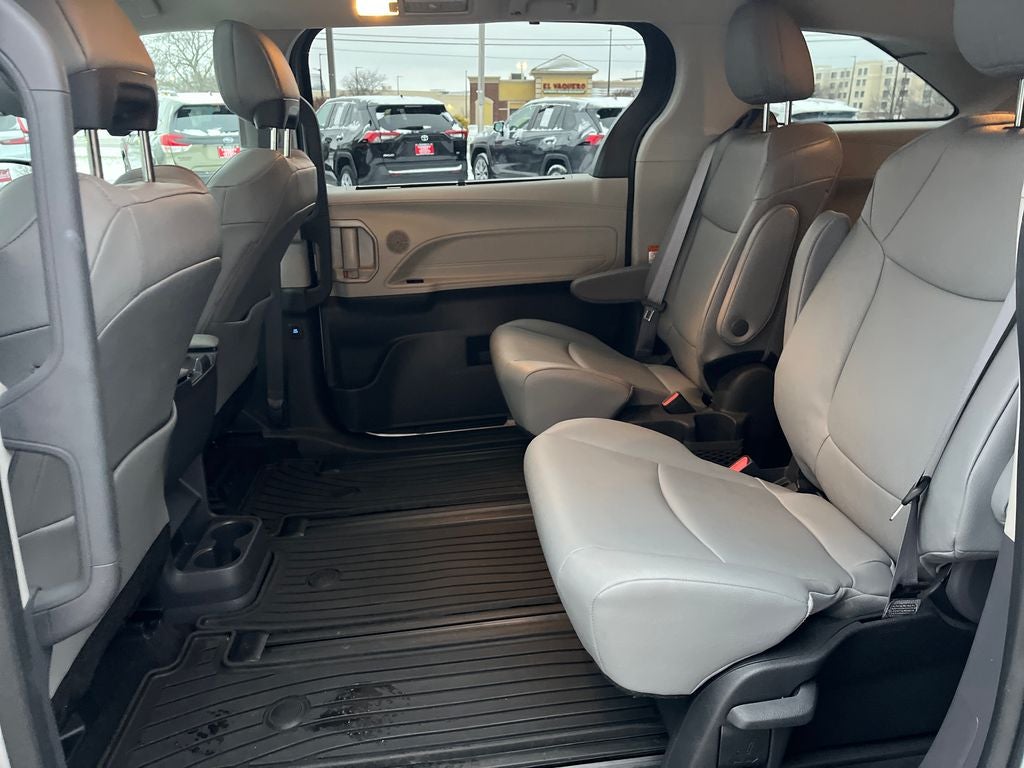 2023 Toyota Sienna XLE 7 Passenger