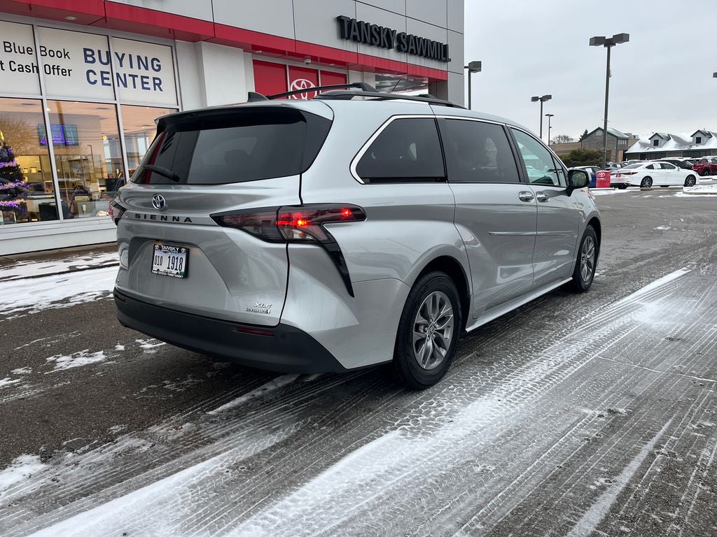 2023 Toyota Sienna XLE 7 Passenger