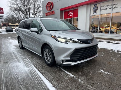 2023 Toyota Sienna XLE 7 Passenger