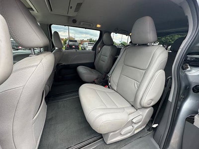 2017 Toyota Sienna XLE 8 Passenger