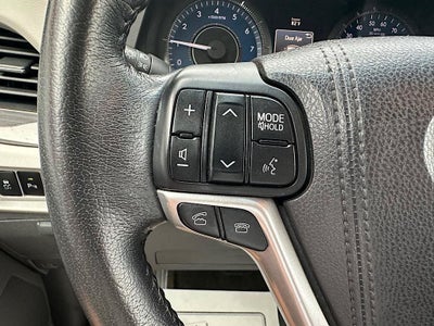 2017 Toyota Sienna XLE 8 Passenger
