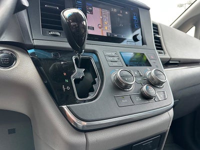 2017 Toyota Sienna XLE 8 Passenger