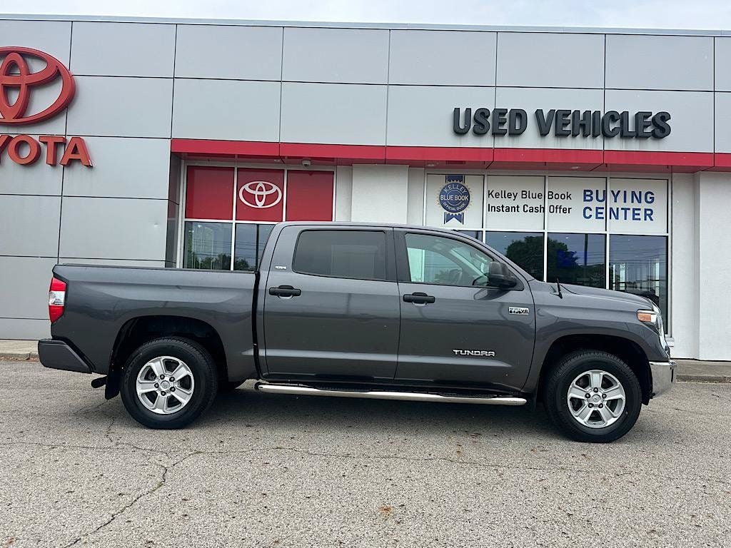 2018 Toyota Tundra SR5