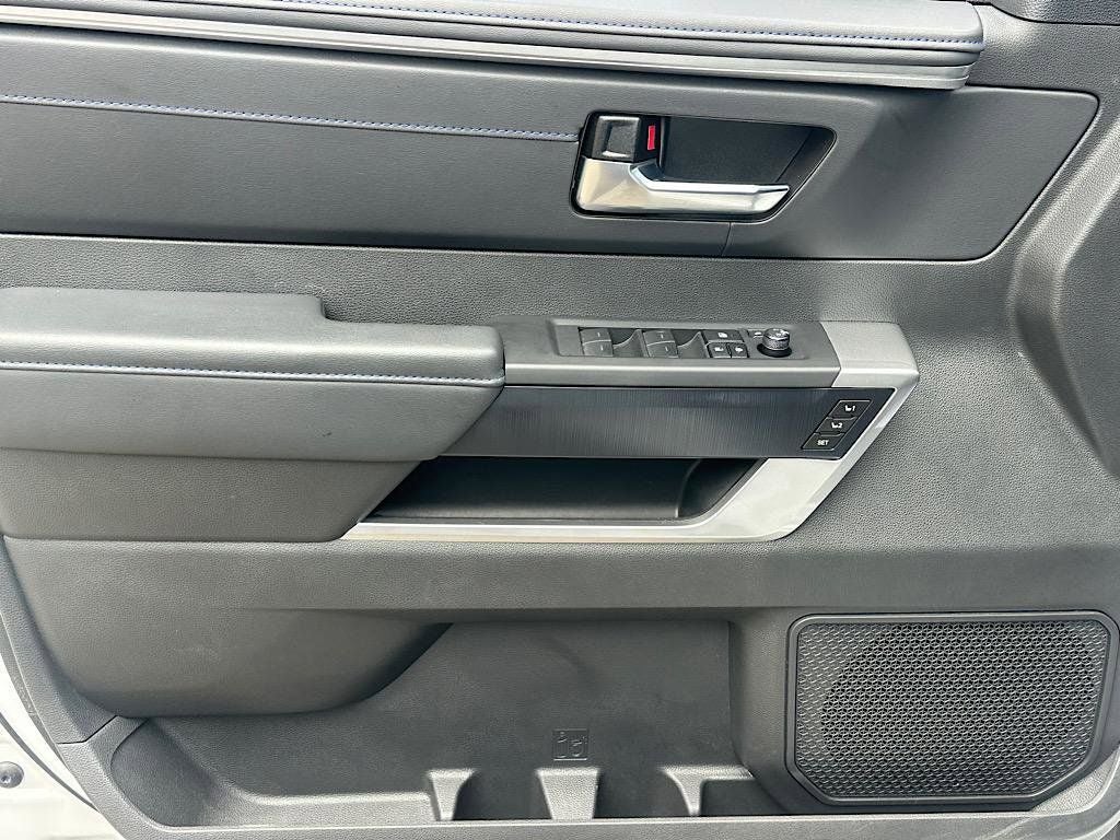 2025 Toyota Tundra Hybrid Platinum