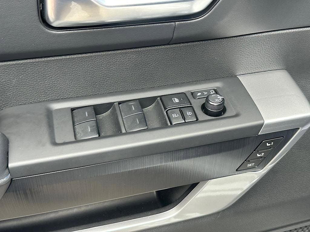 2025 Toyota Tundra Hybrid Platinum