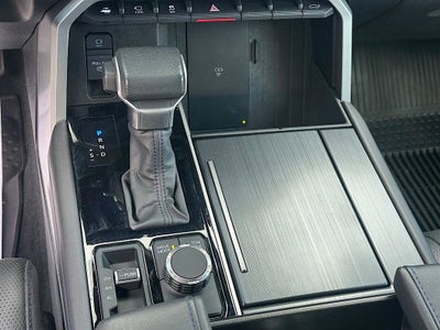 2025 Toyota Tundra Hybrid Platinum