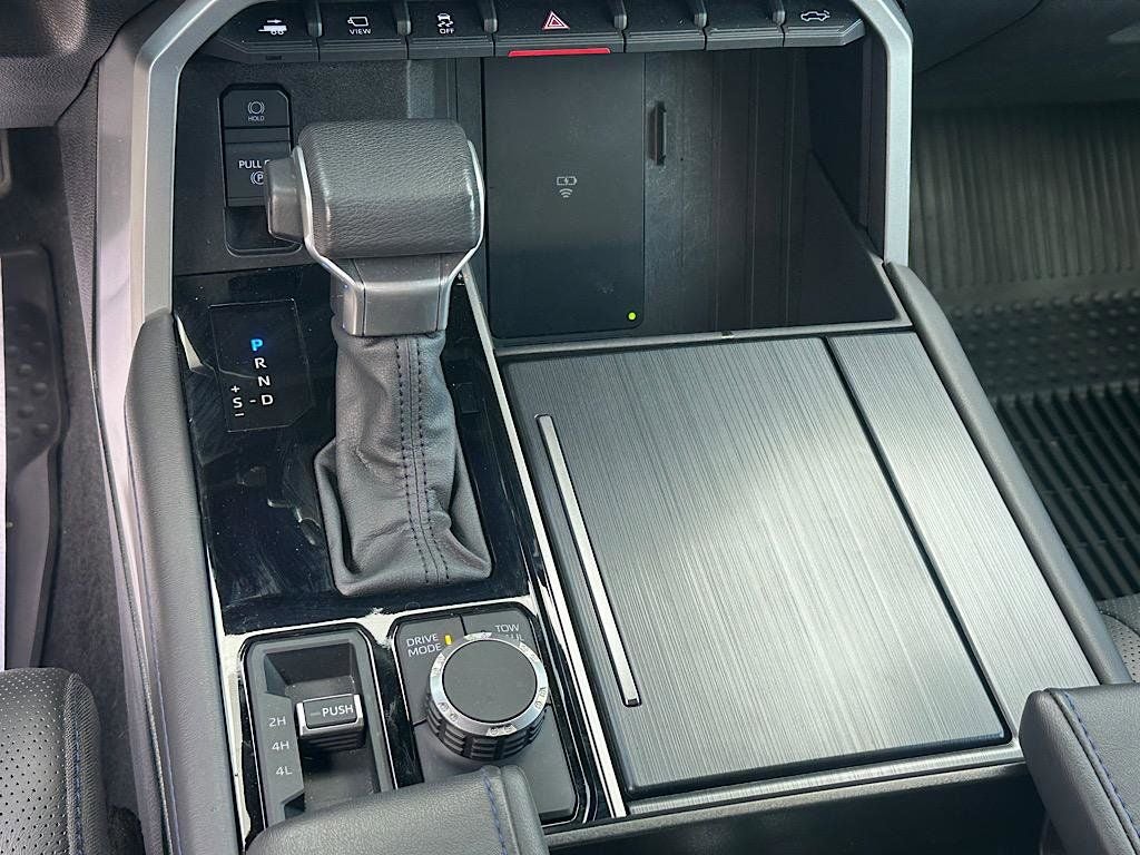 2025 Toyota Tundra Hybrid Platinum