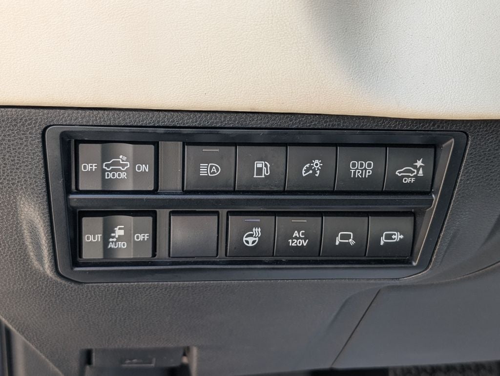 2023 Toyota Tundra Hybrid Capstone