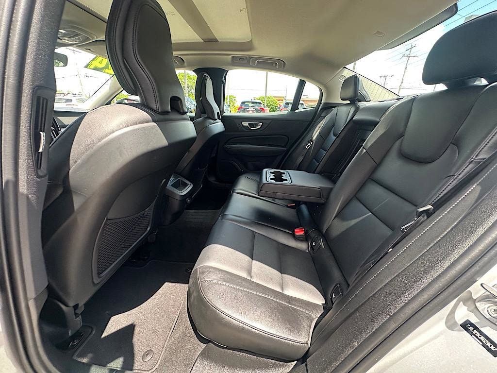 2024 Volvo S60 B5 Core Dark Theme