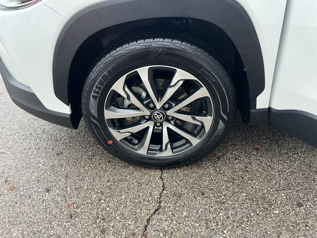 2025 Toyota Corolla Cross XLE