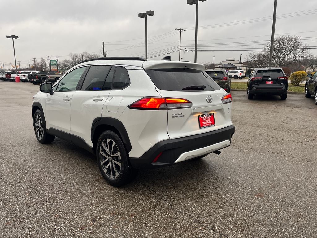 2025 Toyota Corolla Cross XLE