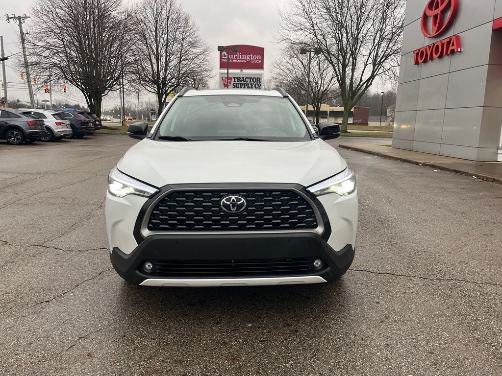 2025 Toyota Corolla Cross XLE