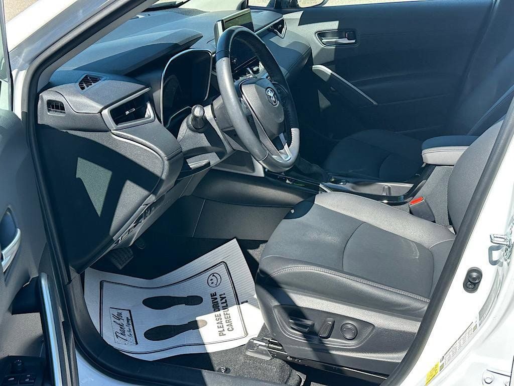 2023 Toyota Corolla Cross XLE