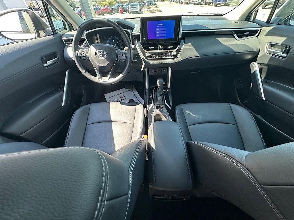 2023 Toyota Corolla Cross XLE