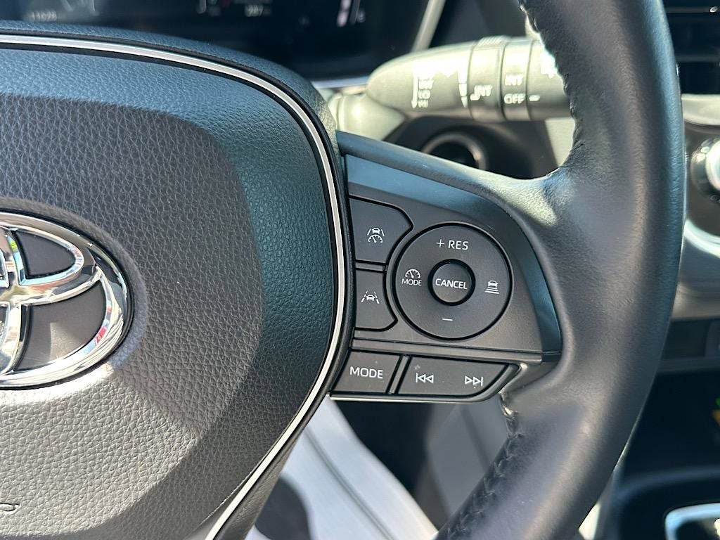 2023 Toyota Corolla Cross XLE