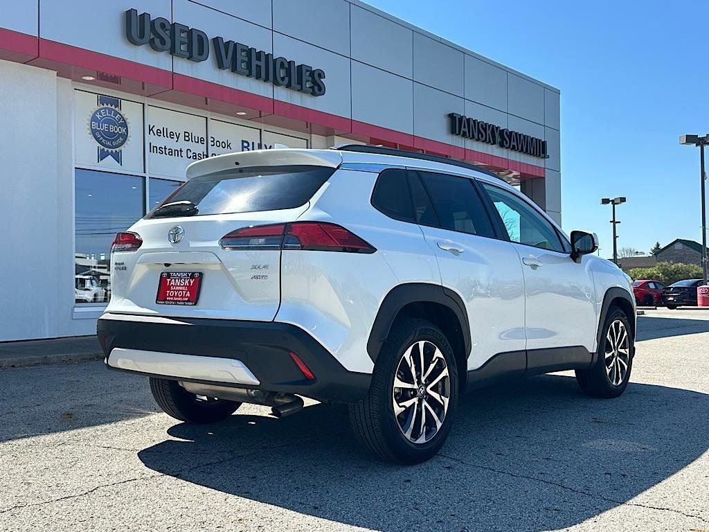2023 Toyota Corolla Cross XLE