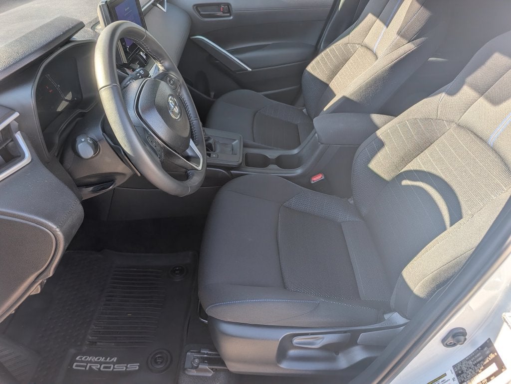 2026 Toyota Corolla Cross Hybrid SE