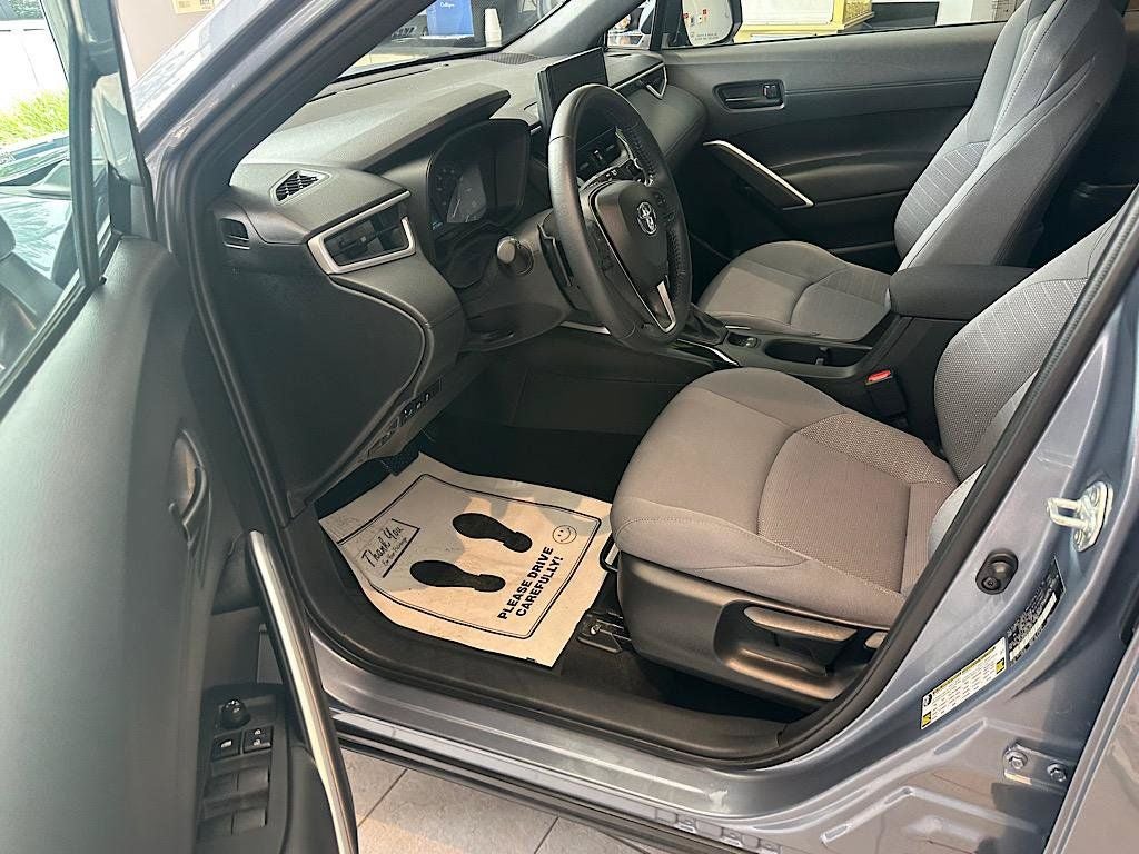 2024 Toyota Corolla Cross Hybrid SE