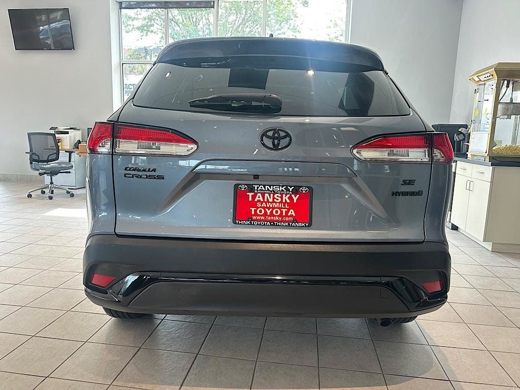 2024 Toyota Corolla Cross Hybrid SE