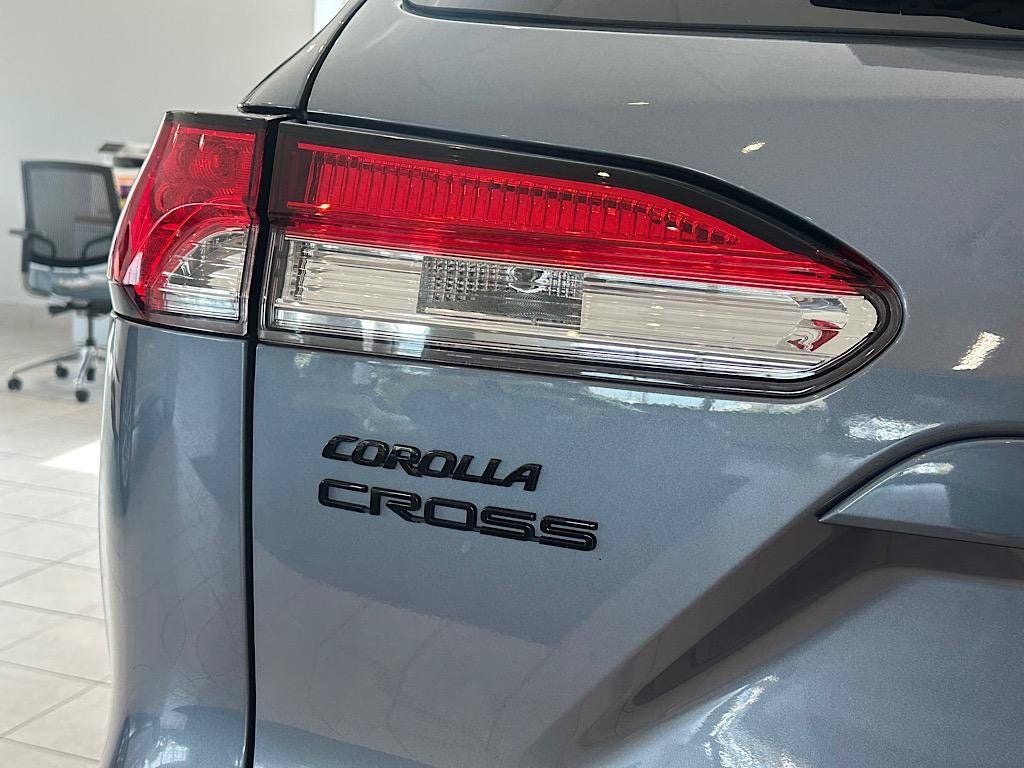 2024 Toyota Corolla Cross Hybrid SE