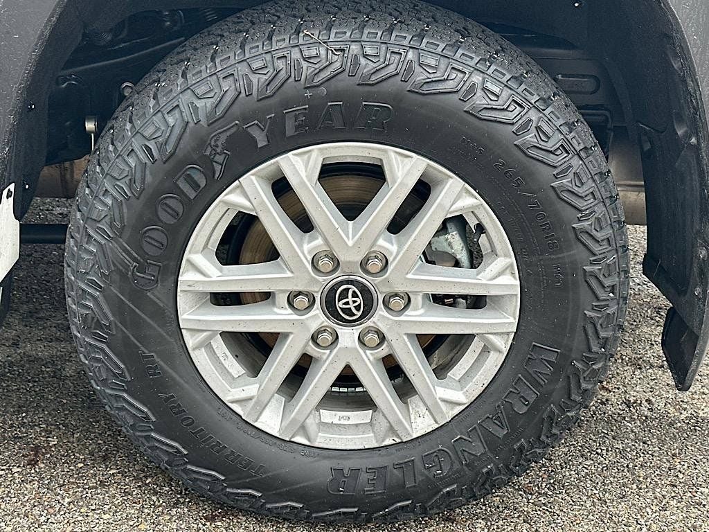 2025 Toyota Sequoia SR5