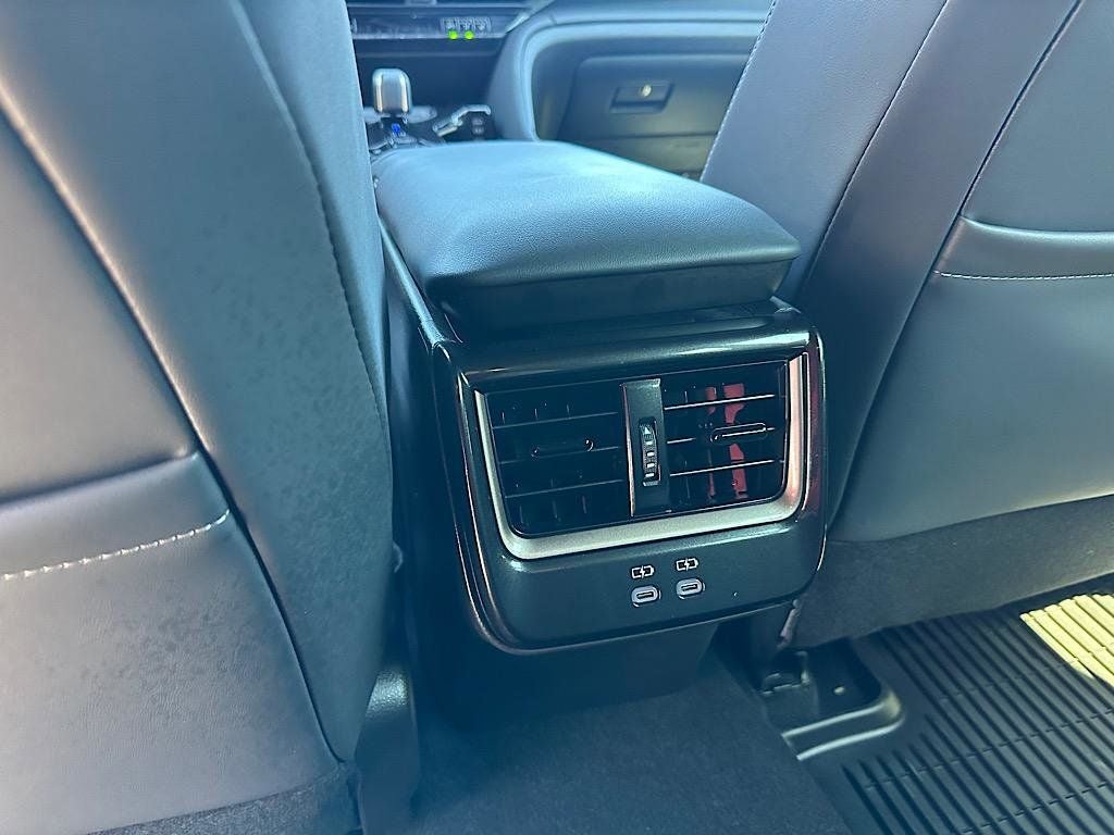 2025 Toyota Crown Signia XLE
