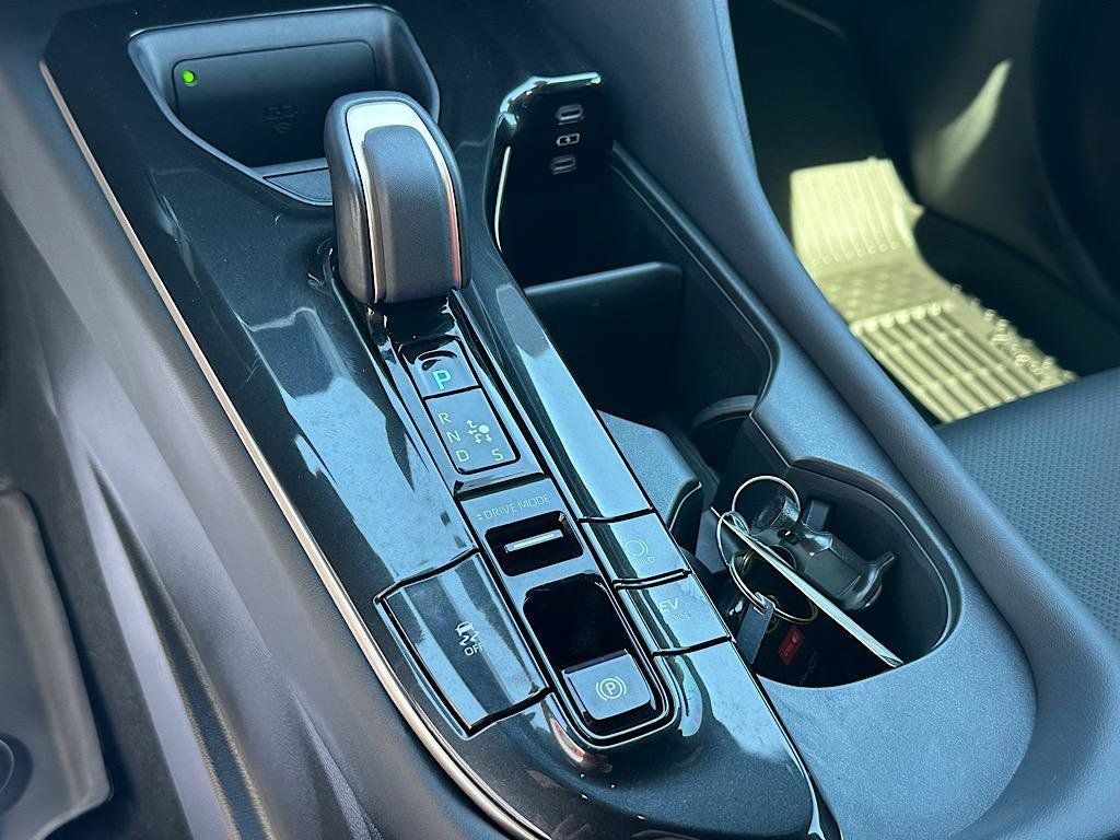 2025 Toyota Crown Signia XLE