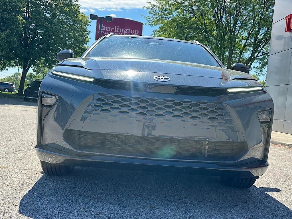 2025 Toyota Crown Signia XLE