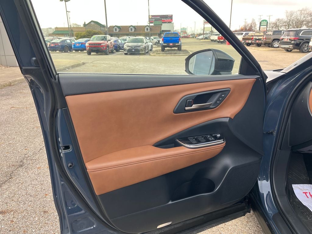 2025 Toyota Crown Signia XLE