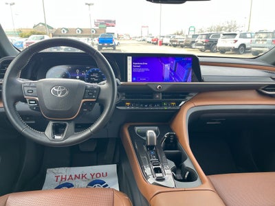 2025 Toyota Crown Signia XLE