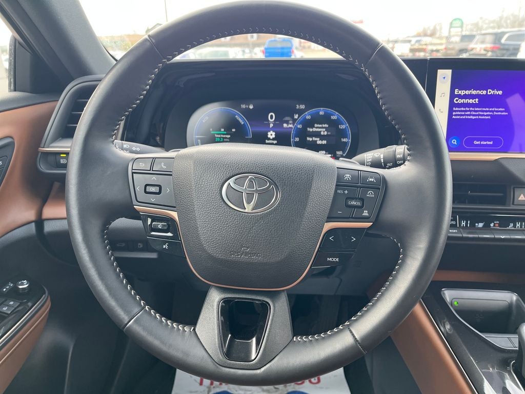 2025 Toyota Crown Signia XLE