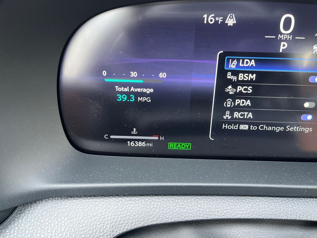 2025 Toyota Crown Signia XLE