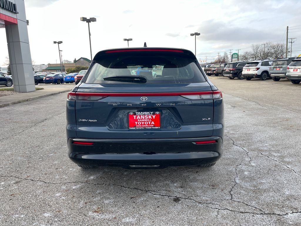 2025 Toyota Crown Signia XLE