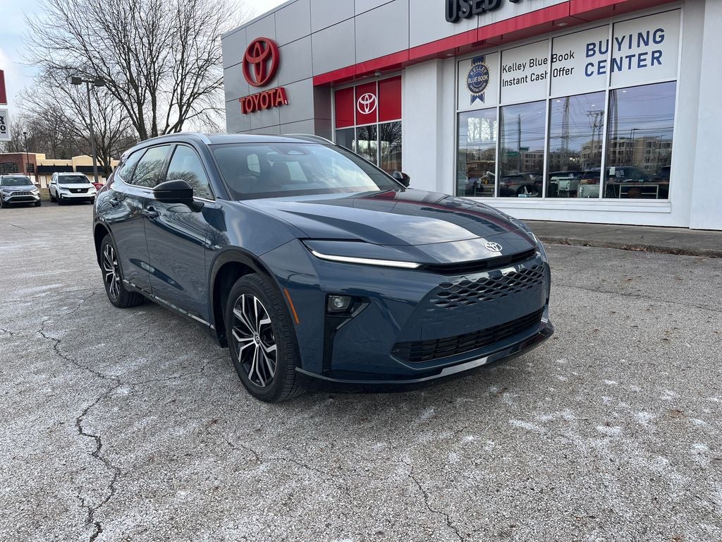 2025 Toyota Crown Signia XLE