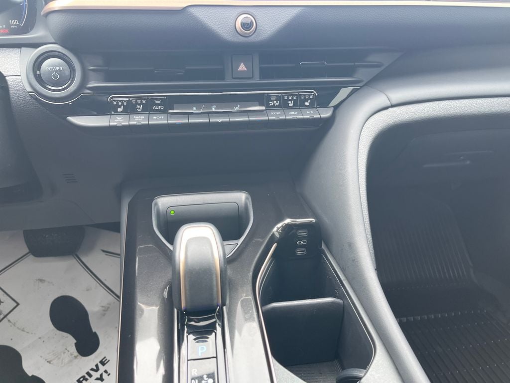 2025 Toyota Crown Signia Limited