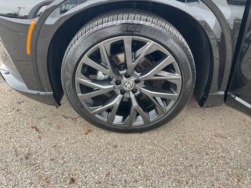 2025 Toyota Crown Signia Limited