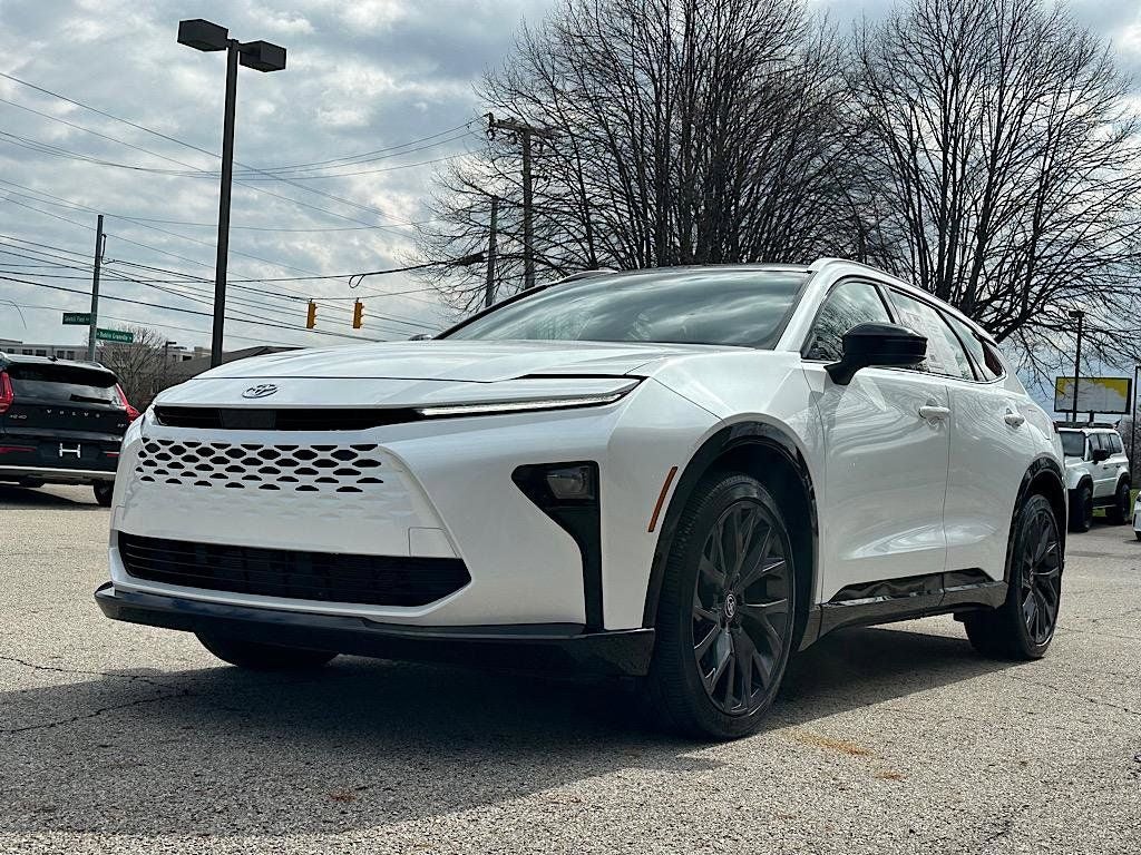 2025 Toyota Crown Signia Limited