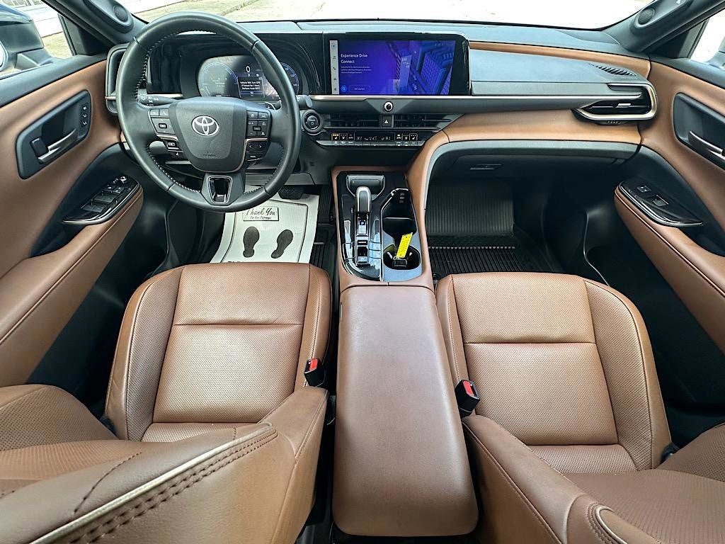 2025 Toyota Crown Signia Limited