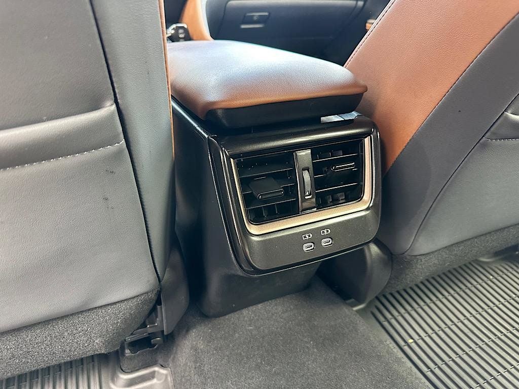 2025 Toyota Crown Signia Limited