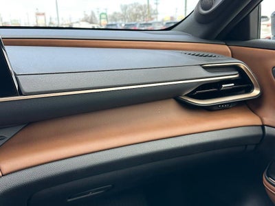 2025 Toyota Crown Signia Limited