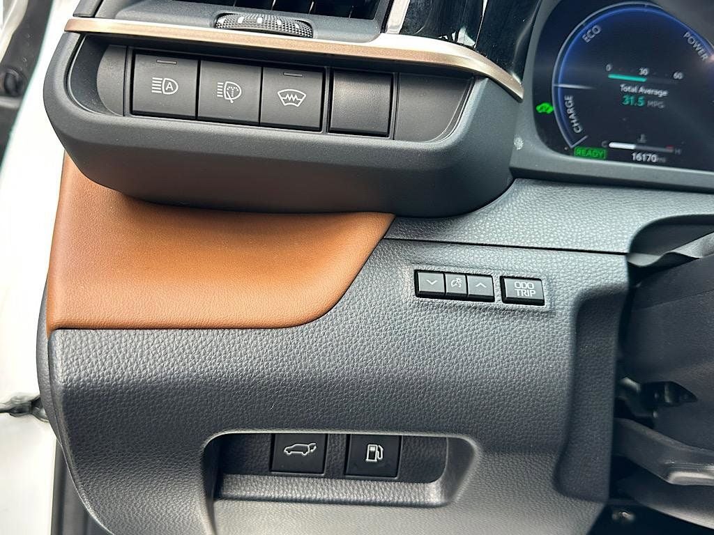 2025 Toyota Crown Signia Limited