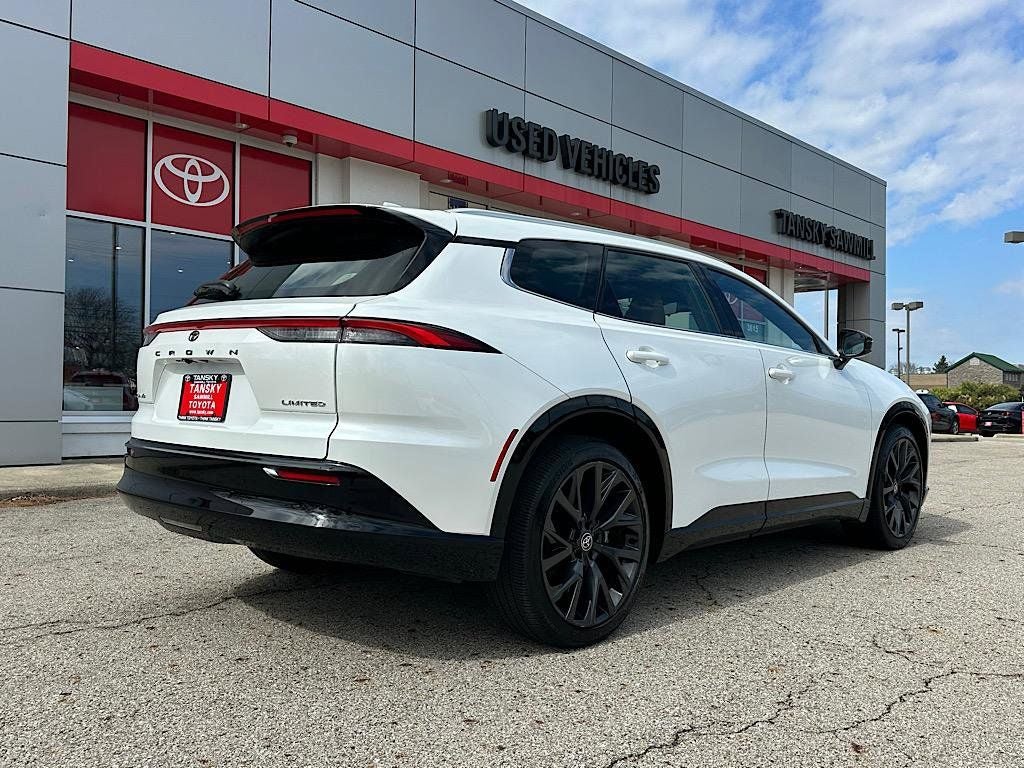 2025 Toyota Crown Signia Limited