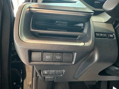 2025 Toyota Prius LE