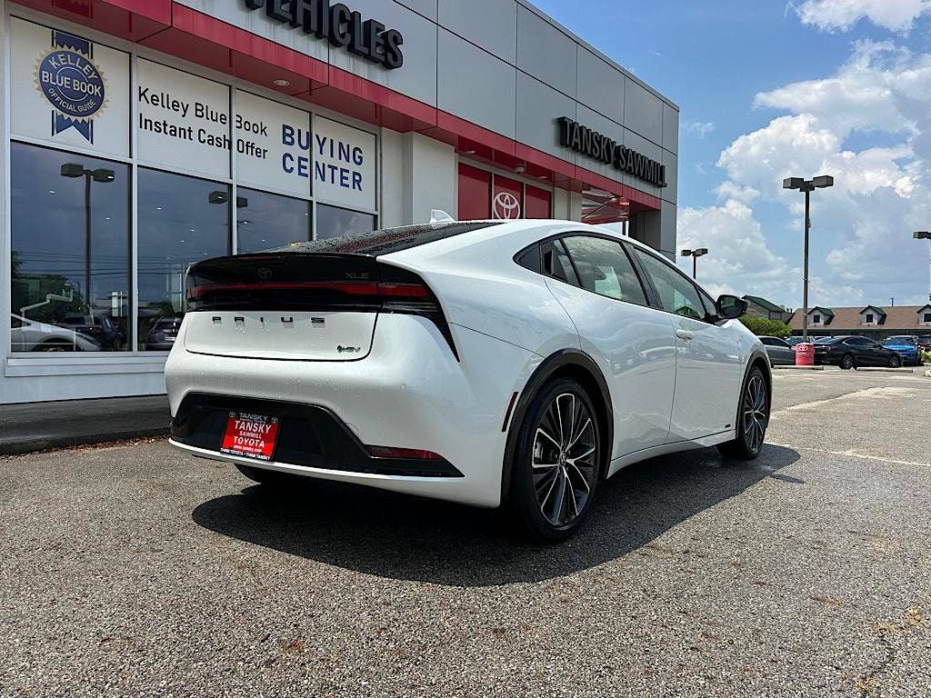 2024 Toyota Prius XLE