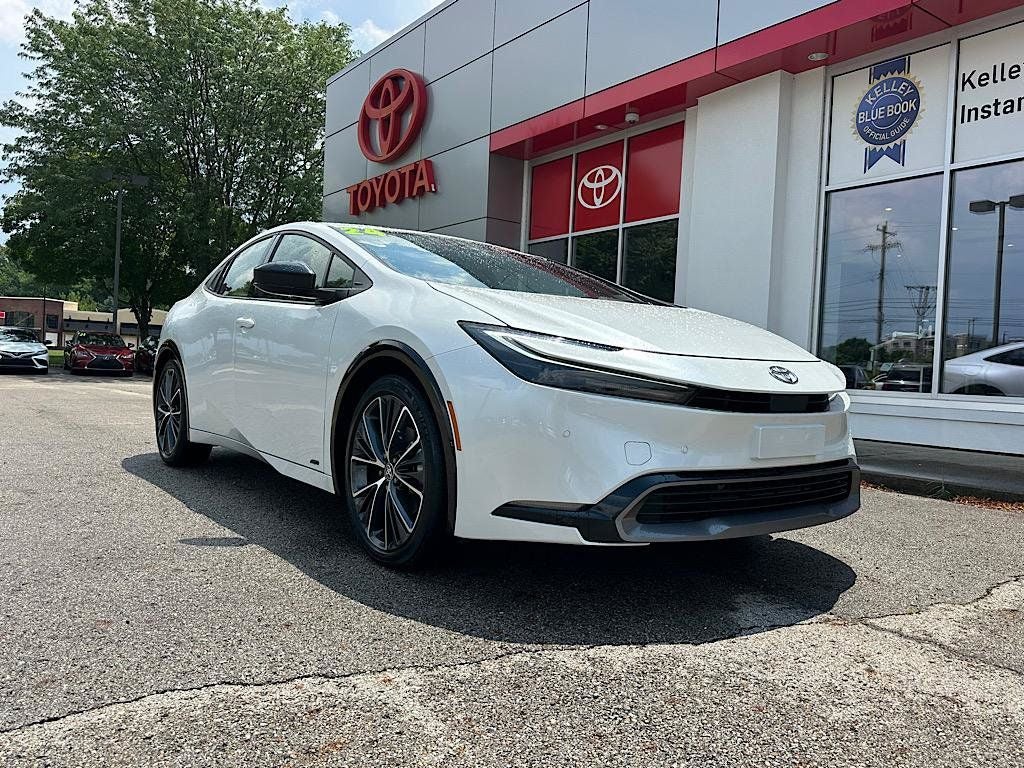 2024 Toyota Prius XLE