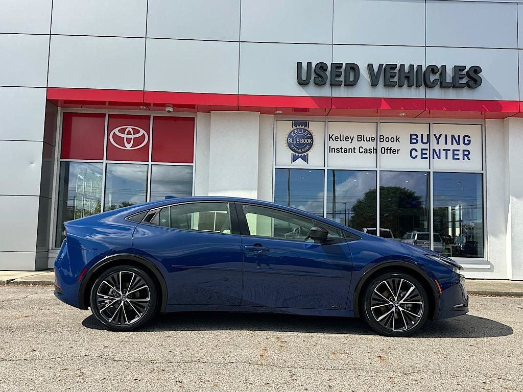 2023 Toyota Prius XLE
